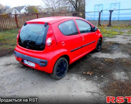 Красный Пежо 107, объемом двигателя 1 л и пробегом 250 тыс. км за 4400 $, фото 2 на Automoto.ua