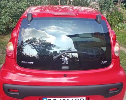 Червоний Пежо 107, об'ємом двигуна 1 л та пробігом 93 тис. км за 4200 $, фото 1 на Automoto.ua