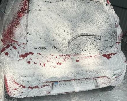 Красный Пежо 107, объемом двигателя 1 л и пробегом 142 тыс. км за 4300 $, фото 2 на Automoto.ua