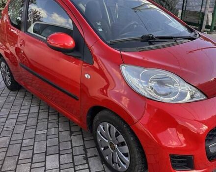 Пежо 107 2010 в Киеве на Automoto.ua Красный Пежо 107, объемом двигателя 1 л и пробегом 129 тыс. км за 4400 $, фото 3 на Automoto.ua