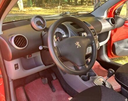 Пежо 107 2010 в Киеве на Automoto.ua Красный Пежо 107, объемом двигателя 1 л и пробегом 129 тыс. км за 4400 $, фото 12 на Automoto.ua