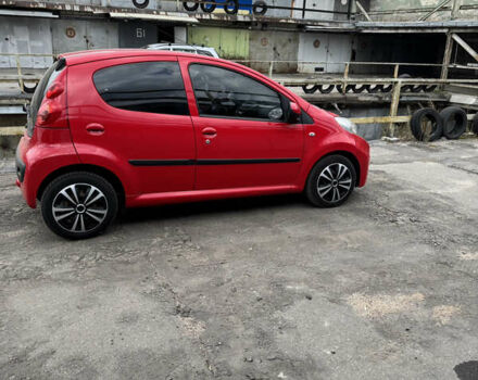 Пежо 107 2010 в Харькове на Automoto.ua Красный Пежо 107, объемом двигателя 1 л и пробегом 157 тыс. км за 4700 $, фото 2 на Automoto.ua