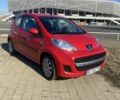 Красный Пежо 107, объемом двигателя 1 л и пробегом 172 тыс. км за 4990 $, фото 1 на Automoto.ua