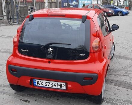 Красный Пежо 107, объемом двигателя 1 л и пробегом 160 тыс. км за 4800 $, фото 1 на Automoto.ua