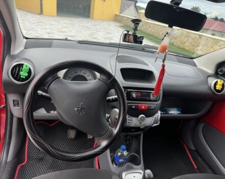 Червоний Пежо 107, об'ємом двигуна 1 л та пробігом 120 тис. км за 5600 $, фото 8 на Automoto.ua