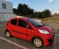 Червоний Пежо 107, об'ємом двигуна 1 л та пробігом 115 тис. км за 5500 $, фото 1 на Automoto.ua