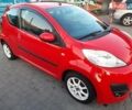 Красный Пежо 107, объемом двигателя 1 л и пробегом 100 тыс. км за 5700 $, фото 2 на Automoto.ua