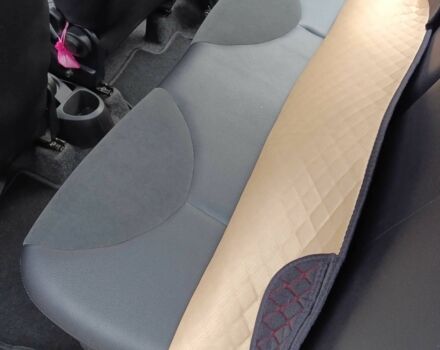 Красный Пежо 107, объемом двигателя 1 л и пробегом 107 тыс. км за 5800 $, фото 8 на Automoto.ua