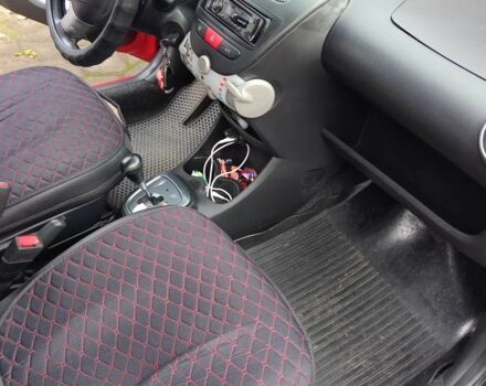 Красный Пежо 107, объемом двигателя 1 л и пробегом 107 тыс. км за 5800 $, фото 10 на Automoto.ua