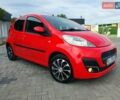 Красный Пежо 107, объемом двигателя 1 л и пробегом 93 тыс. км за 4500 $, фото 6 на Automoto.ua