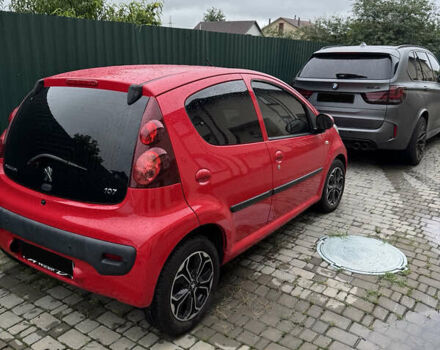Червоний Пежо 107, об'ємом двигуна 1 л та пробігом 117 тис. км за 7800 $, фото 2 на Automoto.ua