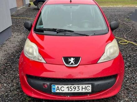 Красный Пежо 107, объемом двигателя 1 л и пробегом 177 тыс. км за 3000 $, фото 1 на Automoto.ua