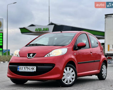 Червоний Пежо 107, об'ємом двигуна 1 л та пробігом 149 тис. км за 3999 $, фото 1 на Automoto.ua