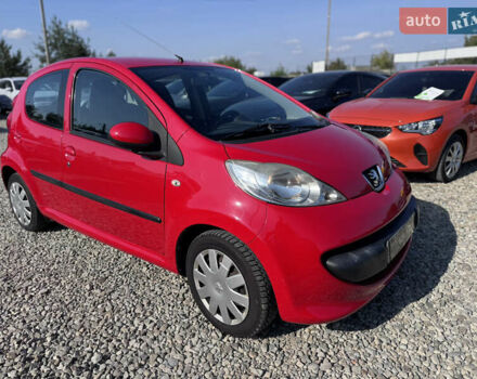 Червоний Пежо 107, об'ємом двигуна 1 л та пробігом 139 тис. км за 4200 $, фото 1 на Automoto.ua