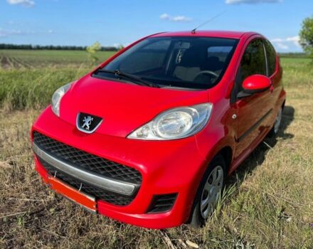 Красный Пежо 107, объемом двигателя 1 л и пробегом 224 тыс. км за 5200 $, фото 1 на Automoto.ua