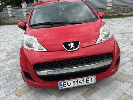 Красный Пежо 107, объемом двигателя 1 л и пробегом 120 тыс. км за 5000 $, фото 1 на Automoto.ua