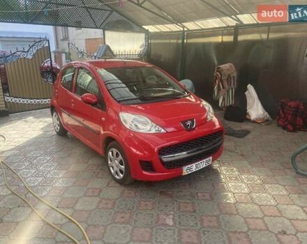 Пежо 107 2011 в Черновцах на Automoto.ua Красный Пежо 107, объемом двигателя 1 л и пробегом 134 тыс. км за 5600 $, фото 1 на Automoto.ua
