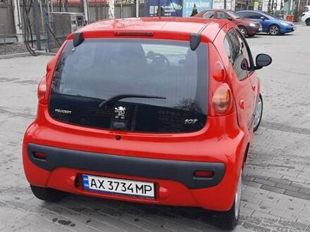 Красный Пежо 107, объемом двигателя 1 л и пробегом 160 тыс. км за 5000 $, фото 1 на Automoto.ua