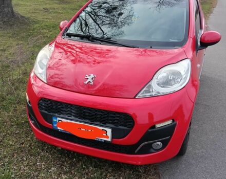 Красный Пежо 107, объемом двигателя 1 л и пробегом 107 тыс. км за 5800 $, фото 1 на Automoto.ua