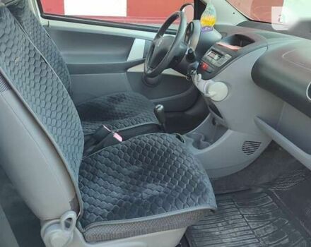 Пежо 107, объемом двигателя 1 л и пробегом 181 тыс. км за 3900 $, фото 8 на Automoto.ua