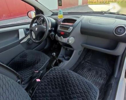 Пежо 107, объемом двигателя 1 л и пробегом 181 тыс. км за 3900 $, фото 7 на Automoto.ua