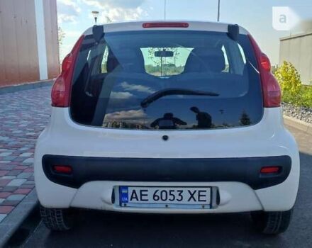Пежо 107, объемом двигателя 1 л и пробегом 181 тыс. км за 3900 $, фото 6 на Automoto.ua