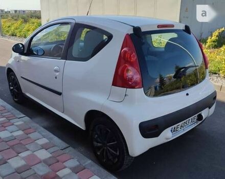 Пежо 107, объемом двигателя 1 л и пробегом 181 тыс. км за 3900 $, фото 2 на Automoto.ua