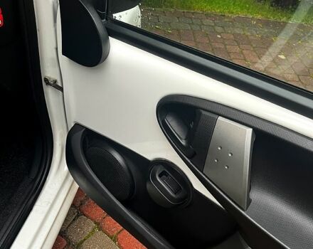 Пежо 107, об'ємом двигуна 1 л та пробігом 86 тис. км за 5699 $, фото 1 на Automoto.ua