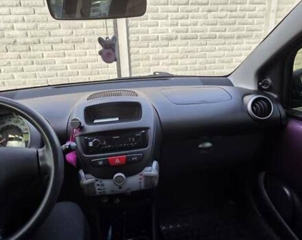 Пежо 107, об'ємом двигуна 1 л та пробігом 120 тис. км за 6100 $, фото 7 на Automoto.ua