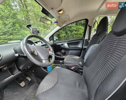 Пежо 107, объемом двигателя 1 л и пробегом 188 тыс. км за 5300 $, фото 6 на Automoto.ua