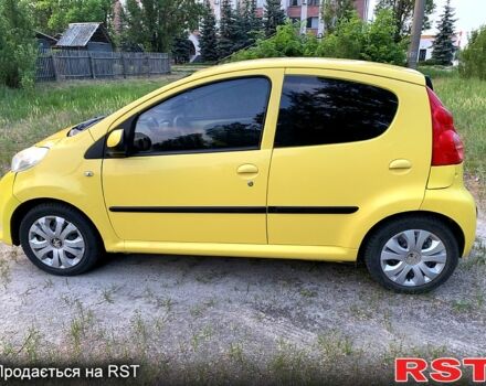 Жовтий Пежо 107, об'ємом двигуна 1 л та пробігом 216 тис. км за 3850 $, фото 2 на Automoto.ua