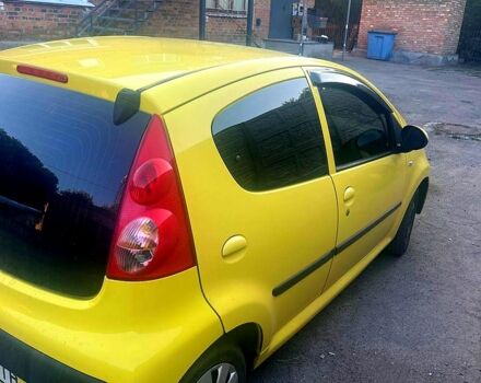Желтый Пежо 107, объемом двигателя 1 л и пробегом 0 тыс. км за 4000 $, фото 2 на Automoto.ua