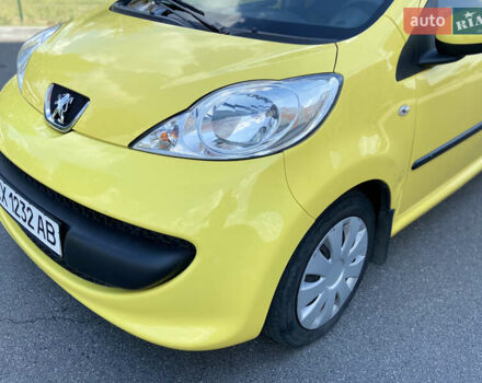 Желтый Пежо 107, объемом двигателя 1 л и пробегом 62 тыс. км за 5400 $, фото 8 на Automoto.ua