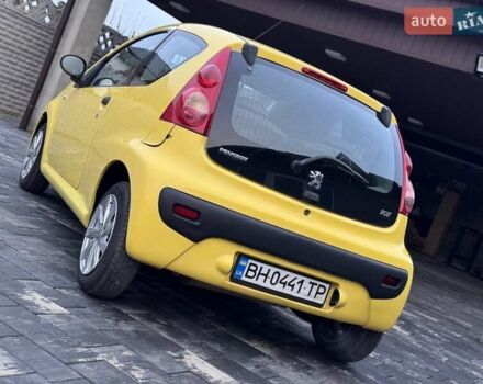 Желтый Пежо 107, объемом двигателя 1 л и пробегом 178 тыс. км за 3500 $, фото 10 на Automoto.ua