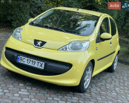 Жовтий Пежо 107, об'ємом двигуна 1 л та пробігом 261 тис. км за 3970 $, фото 1 на Automoto.ua