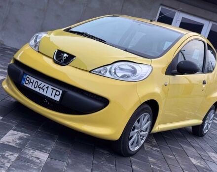 Желтый Пежо 107, объемом двигателя 1 л и пробегом 160 тыс. км за 3500 $, фото 3 на Automoto.ua