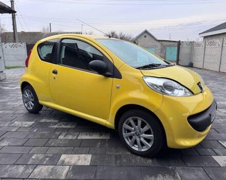 Желтый Пежо 107, объемом двигателя 1 л и пробегом 160 тыс. км за 3500 $, фото 15 на Automoto.ua