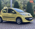 Жовтий Пежо 107, об'ємом двигуна 1 л та пробігом 261 тис. км за 3970 $, фото 5 на Automoto.ua