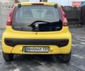 Желтый Пежо 107, объемом двигателя 1 л и пробегом 178 тыс. км за 3500 $, фото 11 на Automoto.ua