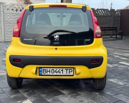 Желтый Пежо 107, объемом двигателя 1 л и пробегом 160 тыс. км за 3500 $, фото 11 на Automoto.ua