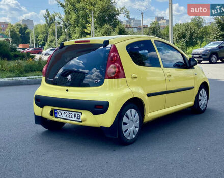 Желтый Пежо 107, объемом двигателя 1 л и пробегом 62 тыс. км за 5400 $, фото 6 на Automoto.ua