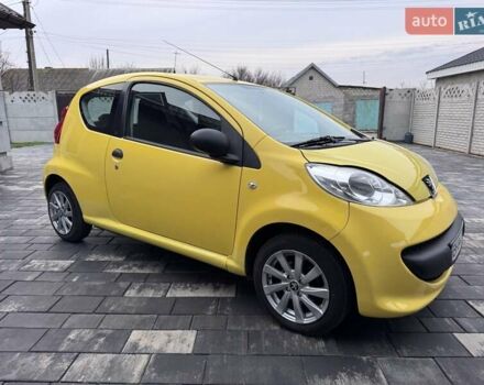 Желтый Пежо 107, объемом двигателя 1 л и пробегом 178 тыс. км за 3500 $, фото 15 на Automoto.ua