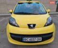 Жовтий Пежо 107, об'ємом двигуна 1 л та пробігом 186 тис. км за 5000 $, фото 7 на Automoto.ua