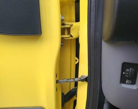 Жовтий Пежо 107, об'ємом двигуна 1 л та пробігом 186 тис. км за 5000 $, фото 15 на Automoto.ua
