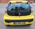 Жовтий Пежо 107, об'ємом двигуна 1 л та пробігом 186 тис. км за 5000 $, фото 3 на Automoto.ua