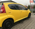 Желтый Пежо 107, объемом двигателя 1 л и пробегом 189 тыс. км за 4100 $, фото 4 на Automoto.ua
