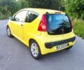 Жовтий Пежо 107, об'ємом двигуна 1 л та пробігом 218 тис. км за 4000 $, фото 3 на Automoto.ua