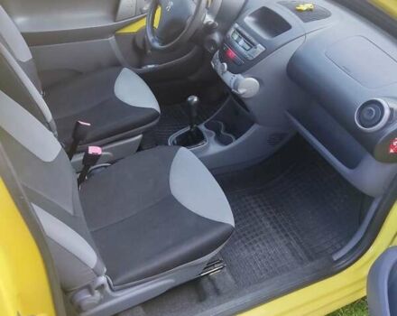 Жовтий Пежо 107, об'ємом двигуна 1 л та пробігом 218 тис. км за 4000 $, фото 2 на Automoto.ua