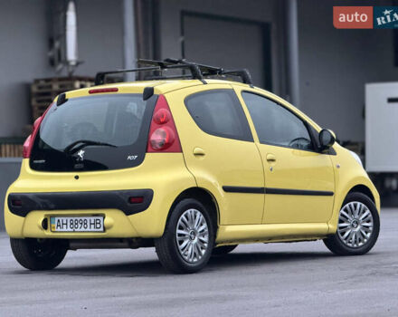 Желтый Пежо 107, объемом двигателя 1 л и пробегом 132 тыс. км за 4950 $, фото 15 на Automoto.ua
