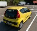 Желтый Пежо 107, объемом двигателя 1 л и пробегом 169 тыс. км за 4500 $, фото 10 на Automoto.ua